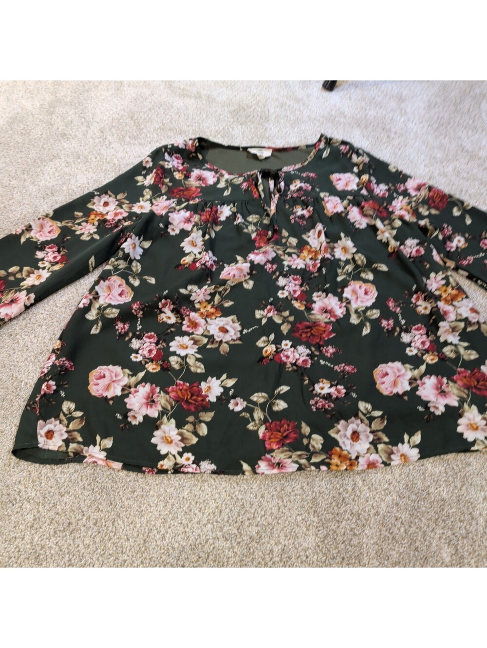 Entro Floral Long Sleeve Blouse in Dark Green, Size Large